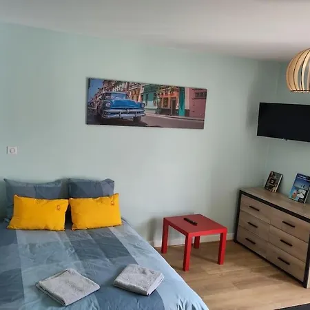 Refait A Neuf Pour 3 Personnes Avec Wi-fi Apartment