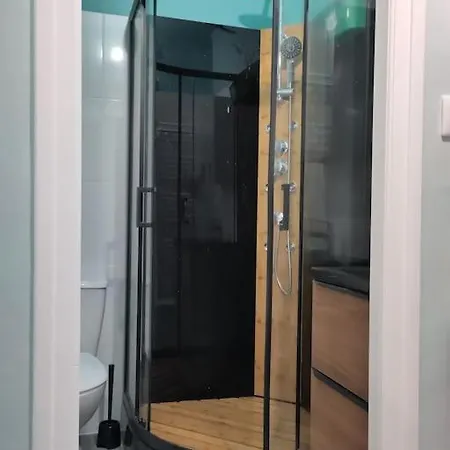 Refait A Neuf Pour 3 Personnes Avec Wi-fi Apartment